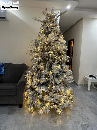 شجرة كريسماس ثلجية للبيع. نوعية وجودة ممتازه. 3