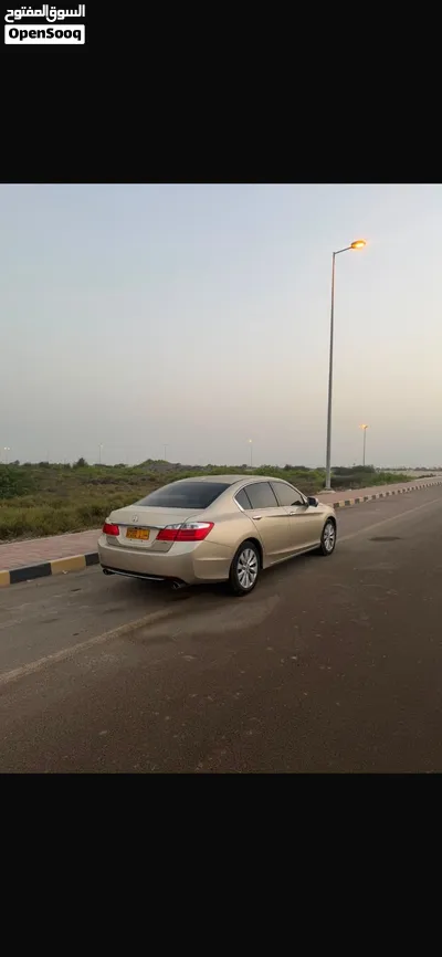 هوندا اكورد من النهايه 2700 3