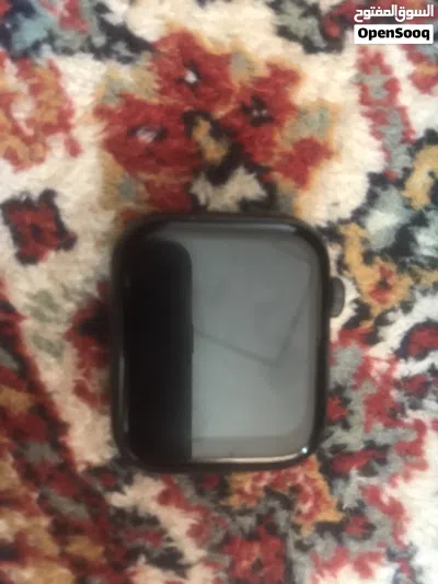 ساعه تقليد آيفون 4