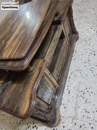طاولة تلفزيون مستعملة حالة كويسة 2