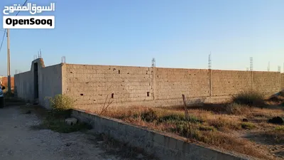 une parcelle de terrain à vendre a raoued 4