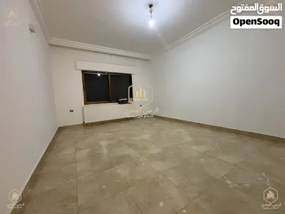 شقة / مميزة / فارغة / للايجار / تشطيب ديلوكس / 200م / ط1 / خلدا 4