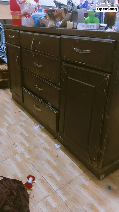 تخت كامل مستعمل وكومدينا عدد 2 وتوليت 70 دينار 2