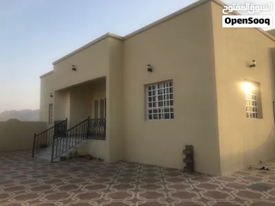 للبيع مبنى سكني في العامرات الثالثه 2