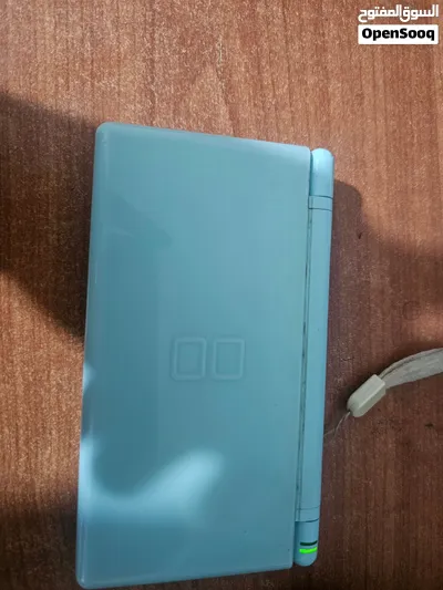 للبيع nintendo ds lite باللون الاخضر المميز مع قلم اللمس الخاص به 3