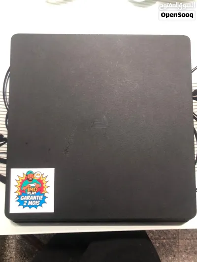 PlayStation 4 Slim 3