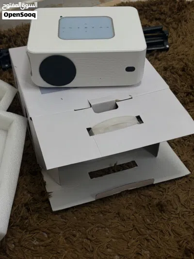 بروجكتر مع ستاند 3