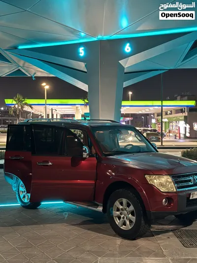 ميتسوبيشي باجيرو 2009 for sale clean title without any accident 2