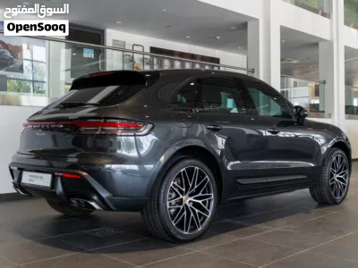 Used 2022 Porsche Macan SUV for Sale with GCC Specs and Premium Features 3