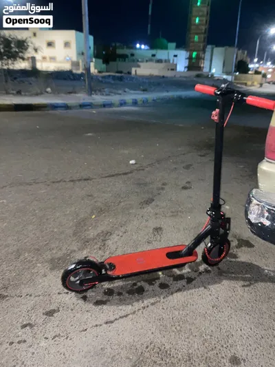 سكوتر النوع غير معروف 2