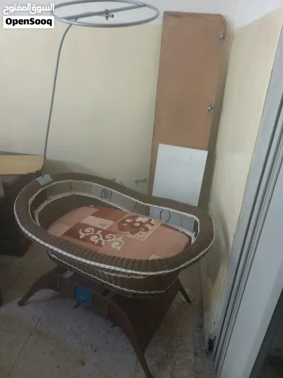 سرير بيبي قديم 2