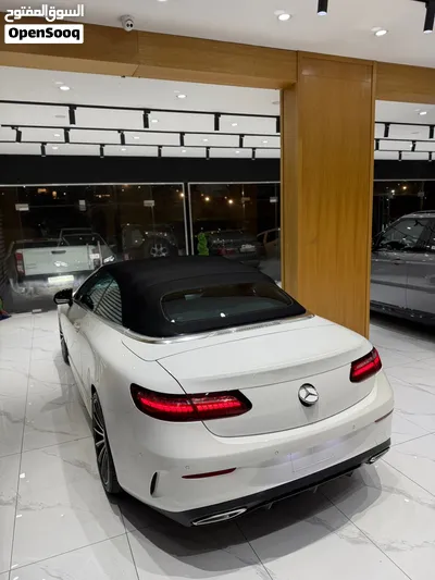 Mercedes Benz E200 4