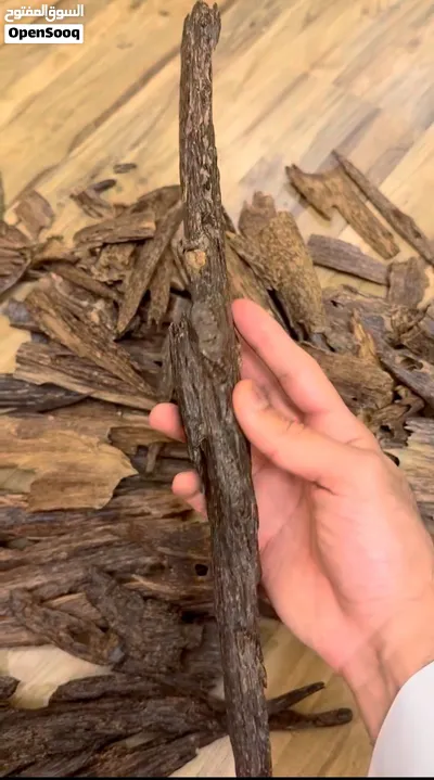 Oud (agar wood ) يتوفر خشب العود الطبيعي. 2