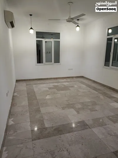 فيلا 3 طوابق للإيجار في بوشر 3-Storey Villa for Rent in Bawshar – OMR 700 2