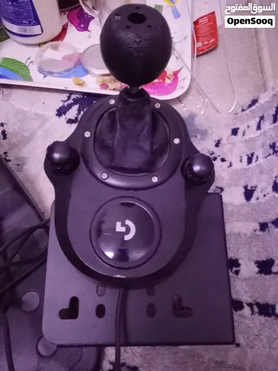 دركسون Logitech G29 بحالة جيدة، مناسب للـPS4 / PS5 والكمبيوتر. 3