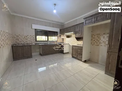 شقة / مميزة / فارغة / للايجار / تشطيب ديلوكس / 200م / ط1 / خلدا 2