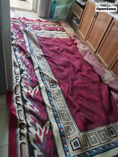 سجادة للبيع من النوع التقيل قياس 4*5 بحالة جيدة مستعملة 2