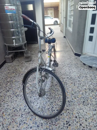بايسكل مستعمل نضيف نقصه بس سيم بل تاير الخلفي و براغي ب جمالغ الخلفي 2