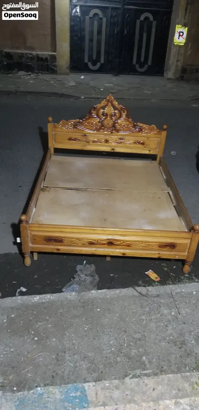 سرير نفرين سويدي خشب من الدرجه الاولى 190علي 160مع الفرش حقه والسعره هزوز ب 50,000 العرض لمده يومين 4