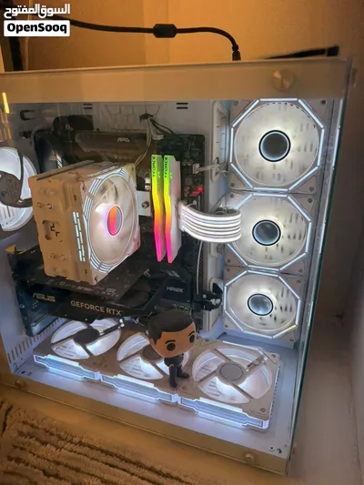 Clean white gaming pc 3