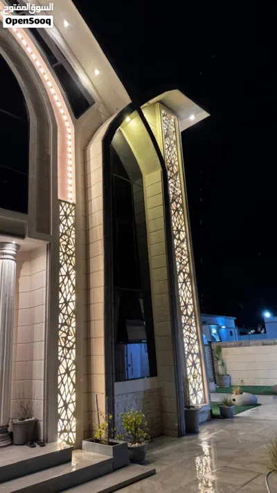 LED 12folt بديل الرول الصيني يعمل علئ الكهربا. ويعمل بنظام البطاريه بديل السبوت لايت والكشاف 4