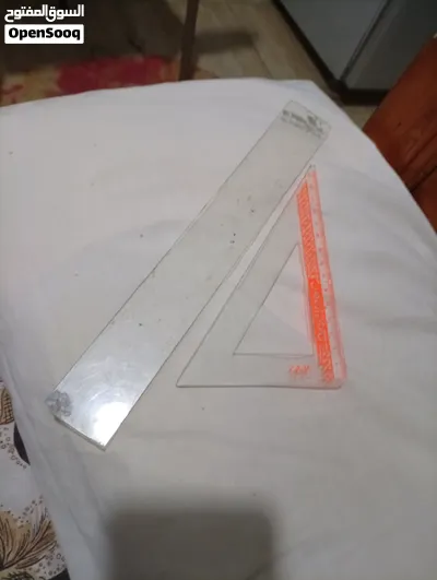 (مجموعة ادوات مدرسية) منقلة و برجل و مسطرة منحنيات و مثلثين 3