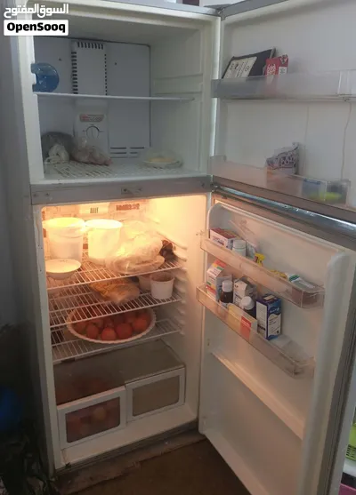 ثلاجه للبيع بسعر مناسب 2