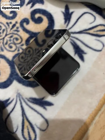 Samsung Galaxy Z Flip 5 256G 2