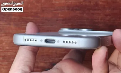 Iphone 17 pro 256 gb less than 1 year. Purchased from extra stores. Invoice available. 2
