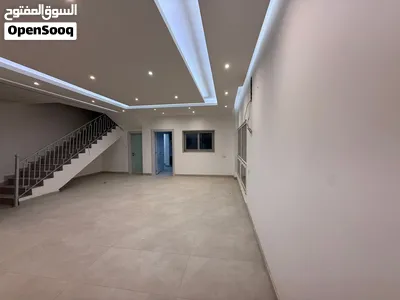 فيلا في العامرات المنطقه الخامسه 4