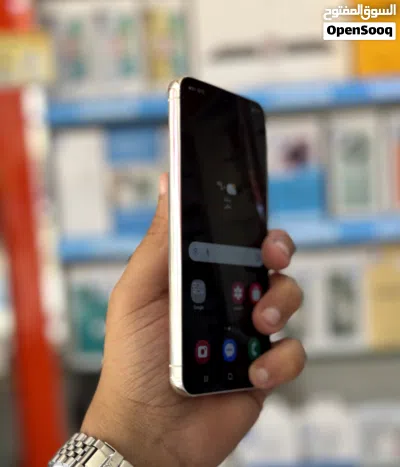 عرض خااص : Samsung S23 256gb هاتف نظيف جدا بحالة الوكالة بدون اي شموخ أو أعطال مع ضمان و ملحقات 2