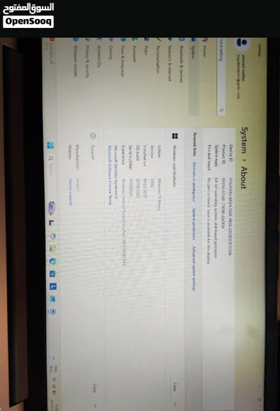 لاب توب فضي 3