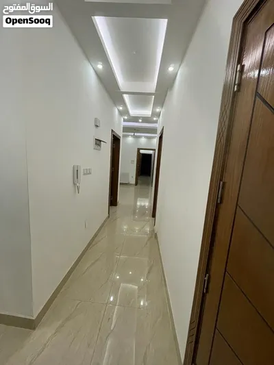 شقة مفروشة جزئيا للإيجار، عبدون Semi Furnished Apartment 4