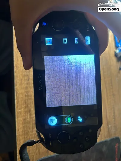 Psvita 2000 perfect condition brand Sony hand sized 3