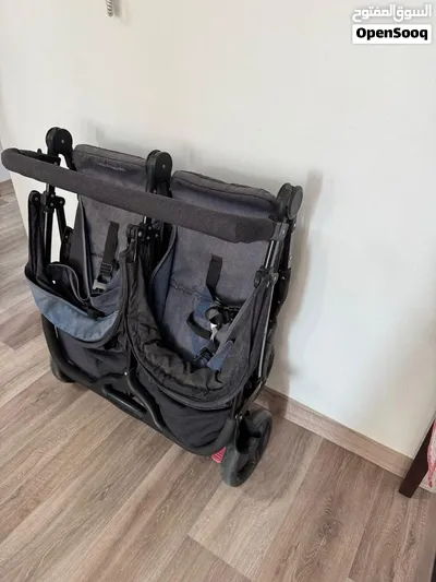 Very lighlty used stroller 3