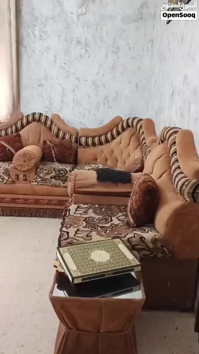 طقم كنب للبيع مستعمل بحاله جيده للتواصل على الرقم 3