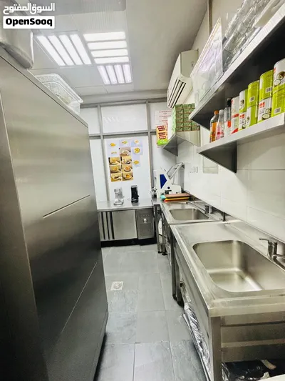 للايجار محل ف الخوض السابعه موقع استراتيجي و قريب جميع الخدمات-Shop For Rent In Al Khoud 7 3