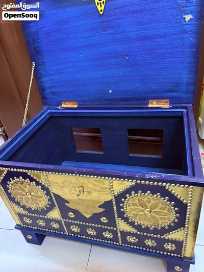 صندوق خشبي ازرق مستعمل 2