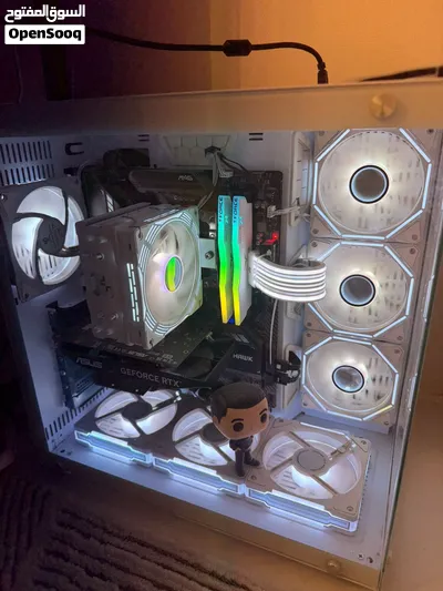 Clean white gaming pc 2