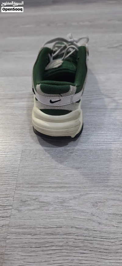 green nike Al8 shoes 3