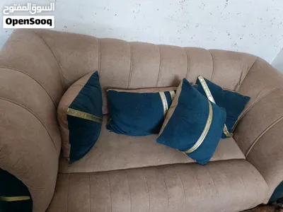 طقم كنب زان وثقيل مع طقم طربيزات بحال الوكالة الرقم داخل الاعلان 2