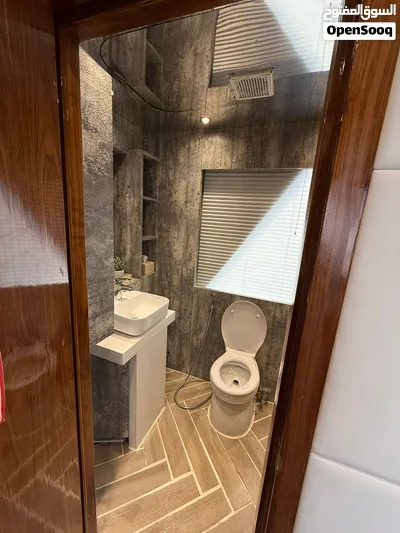 للبيع House boat AC موديل 2024 بحاله جيده جدا 4