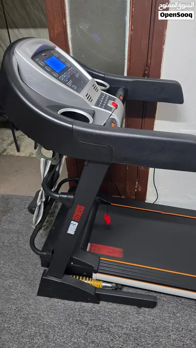 جهاز مشي تردميل نوع world fitness جهاز للنوادي يحمل وزن 250 ويوجد صنوبرصات مانع اهتزاز بحالة الوكال 3
