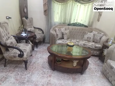 طقم كنب ضيوف +طاولة سفرة (بدون كراسي) +كورنر + طاولة الكورنر 300 دينار (قابل للتفاوض) 2