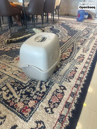 Luxury Covered Cat Litter Box – Spacious, Clean & Odor Controlling 2