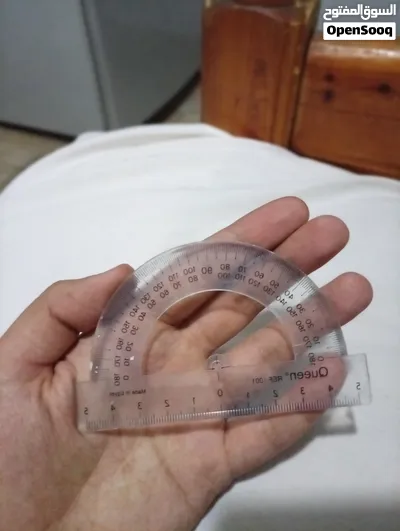 (مجموعة ادوات مدرسية) منقلة و برجل و مسطرة منحنيات و مثلثين 2