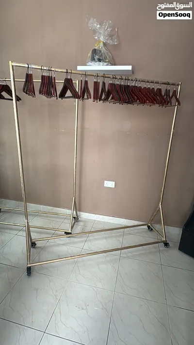 2 استاند جولد حق عبايات وثوب حق منزل او محل 4