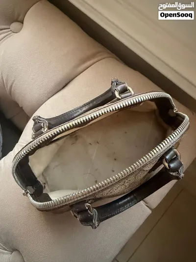 شنطة ماركة الفيرومارتيني 250 ريال 2