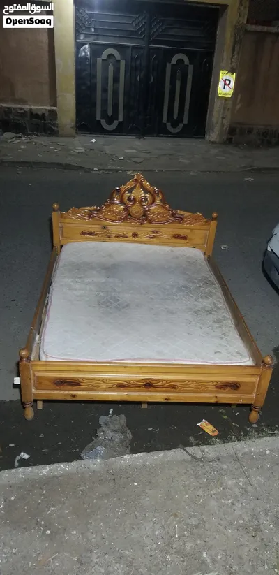 سرير نفرين سويدي خشب من الدرجه الاولى 190علي 160مع الفرش حقه والسعره هزوز ب 50,000 العرض لمده يومين 3
