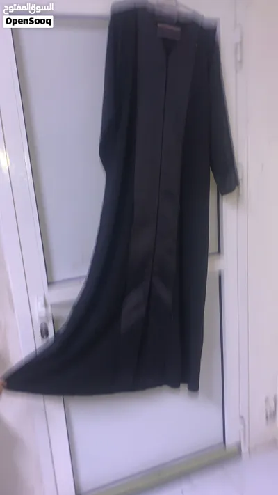 مخور وعبايات 3
